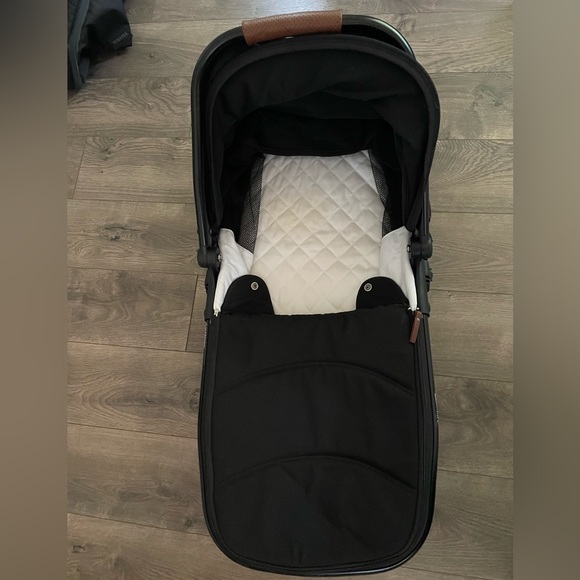 Venice child bassinet attachment for stroller - Picture 3 of 6